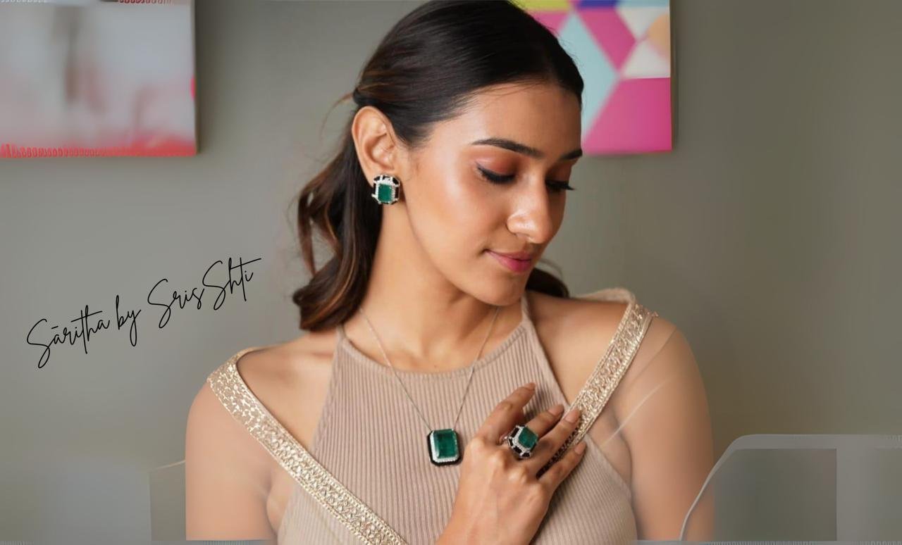 Modern<br/> Jewellery
